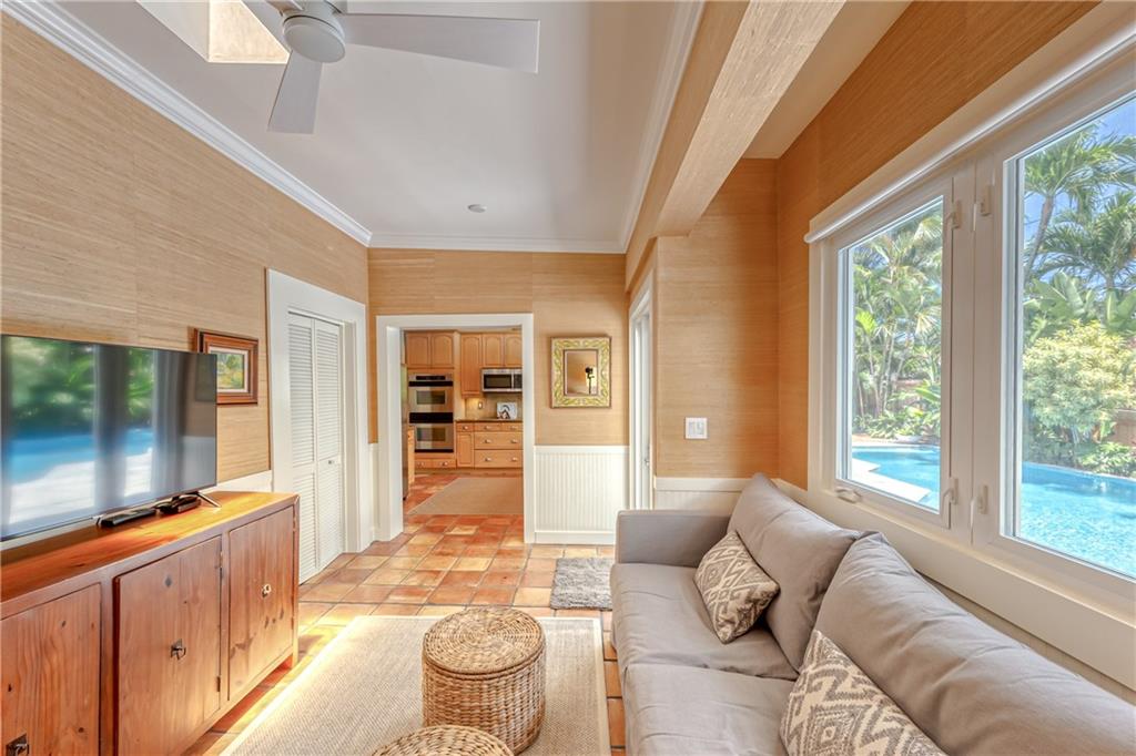 2112 Manatee Drive