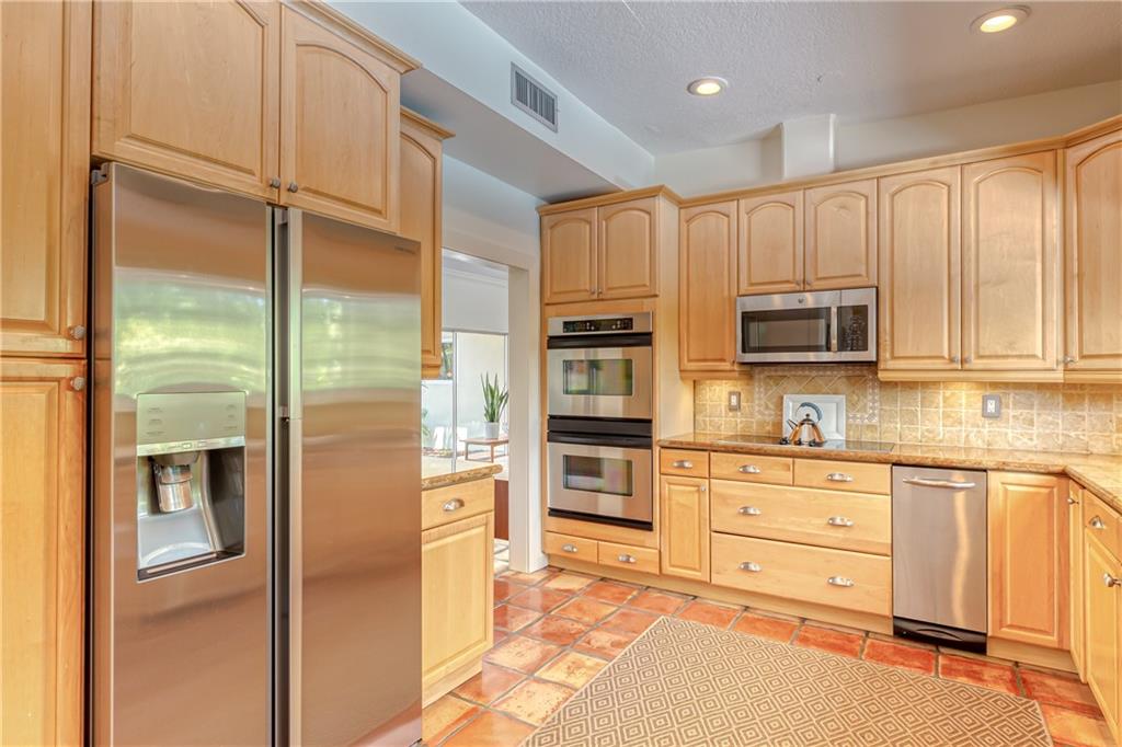 2112 Manatee Drive