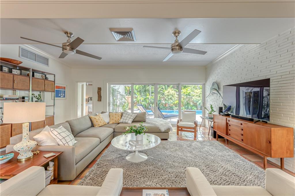 2112 Manatee Drive