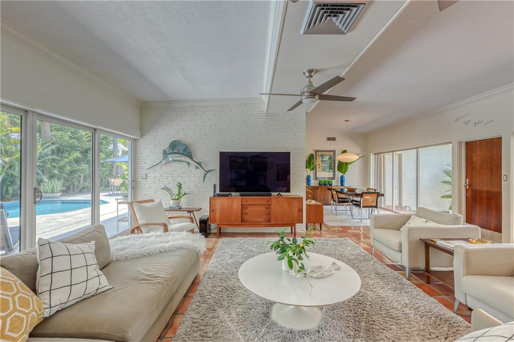 2112 Manatee Drive