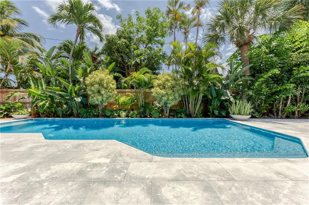 2112 Manatee Drive