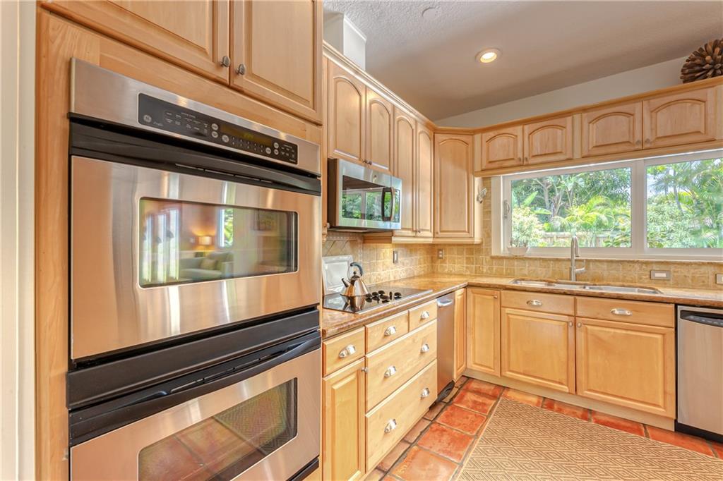 2112 Manatee Drive