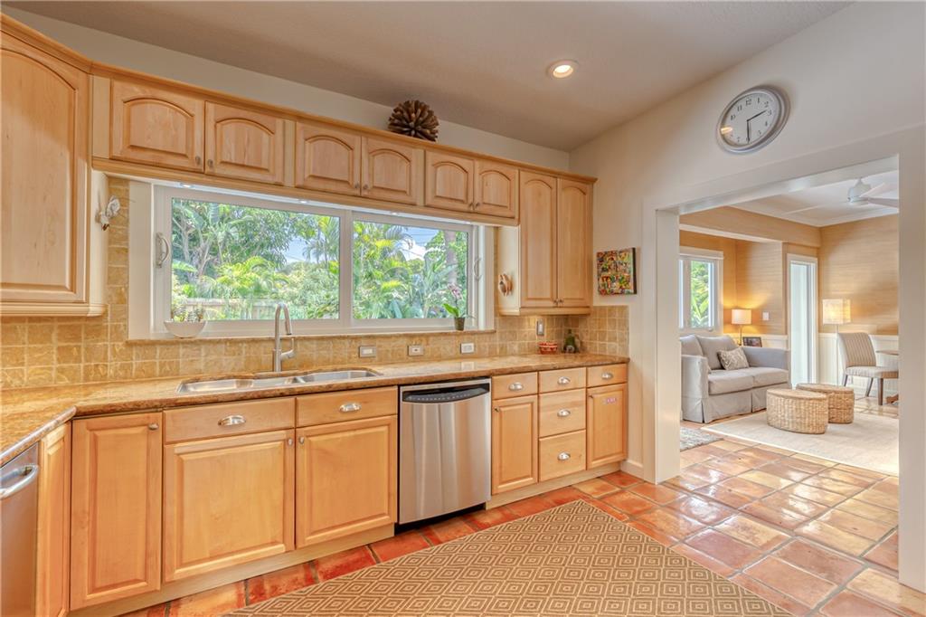 2112 Manatee Drive