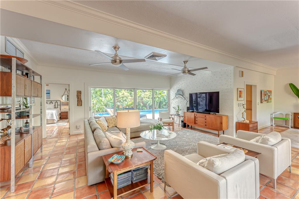 2112 Manatee Drive