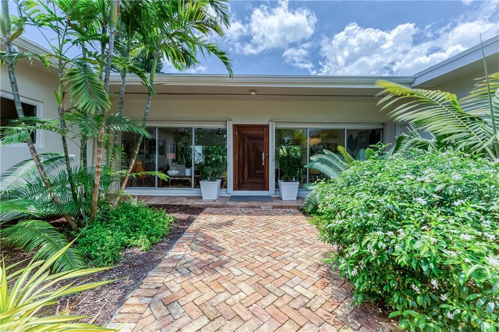 2112 Manatee Drive