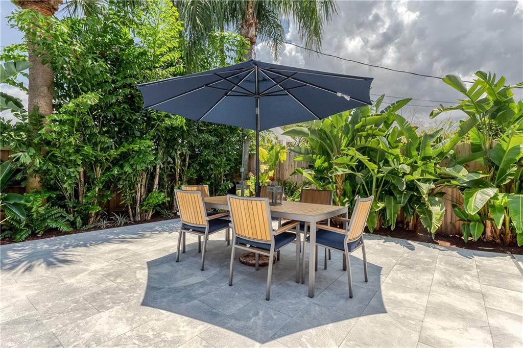 2112 Manatee Drive