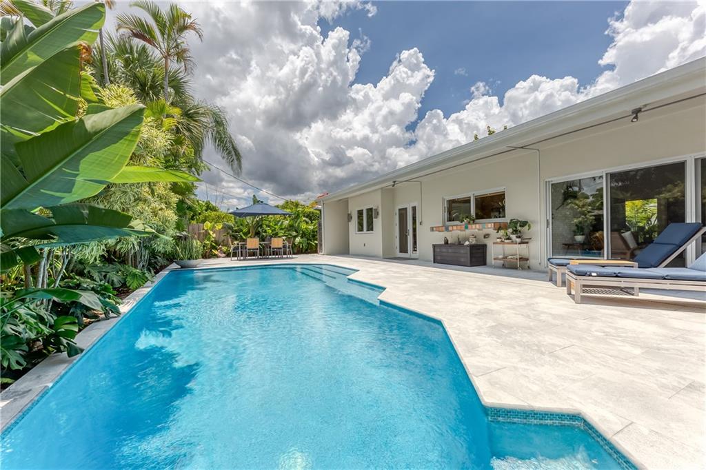 2112 Manatee Drive