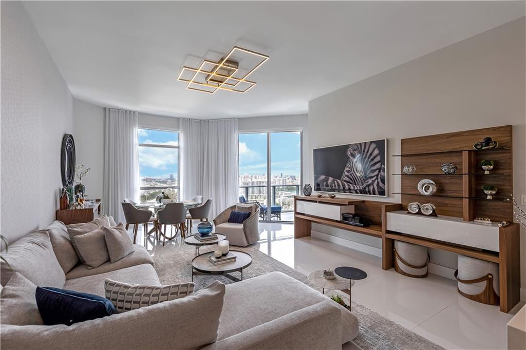 17301 Biscayne Blvd Unit: PHL6