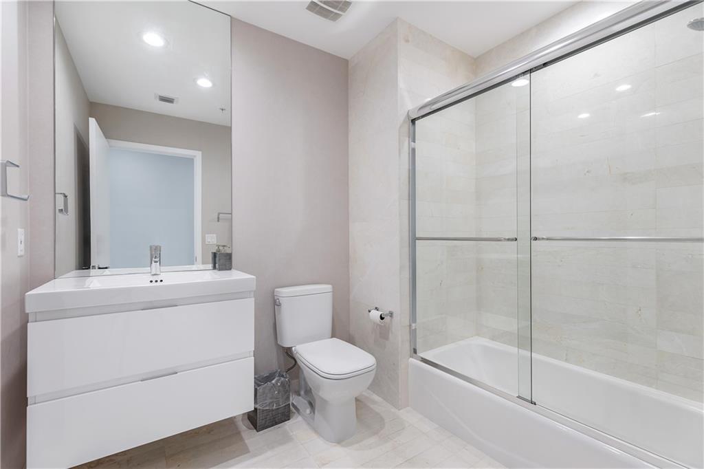 17301 Biscayne Blvd Unit: PHL6
