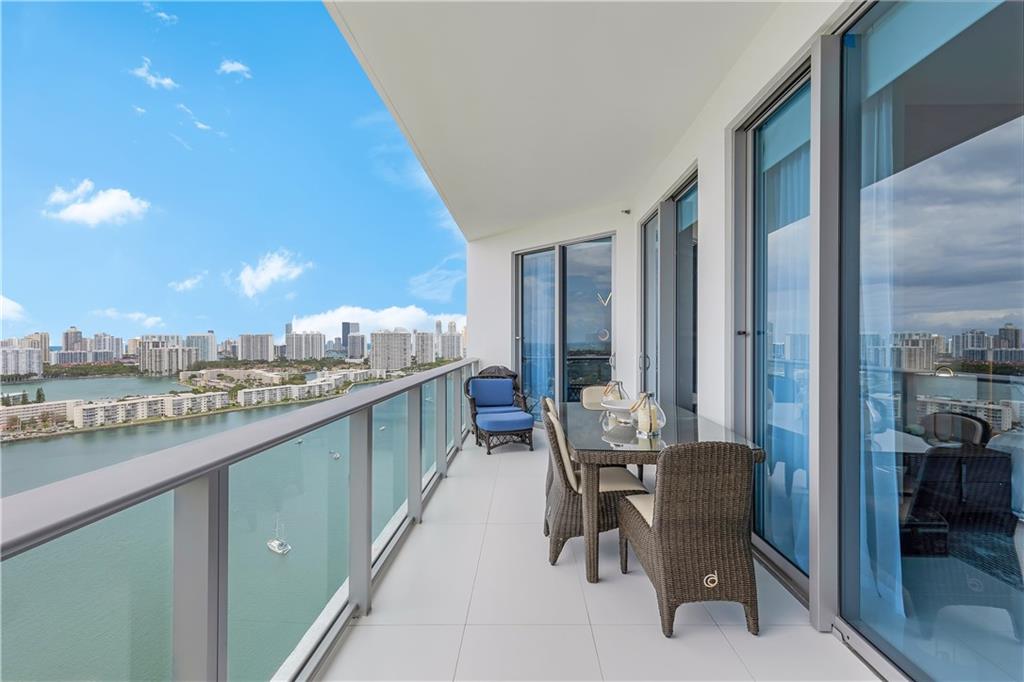 17301 Biscayne Blvd Unit: PHL6