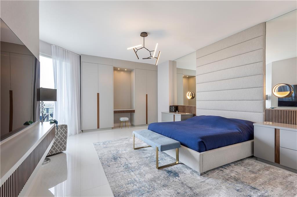 17301 Biscayne Blvd Unit: PHL6