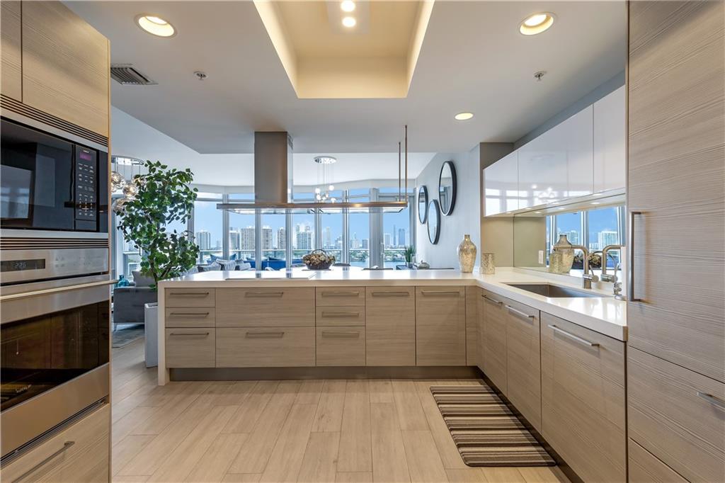17301 Biscayne Blvd Unit: 1511