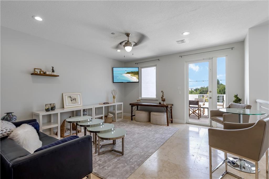 302 NE 8th Ave Unit: 0