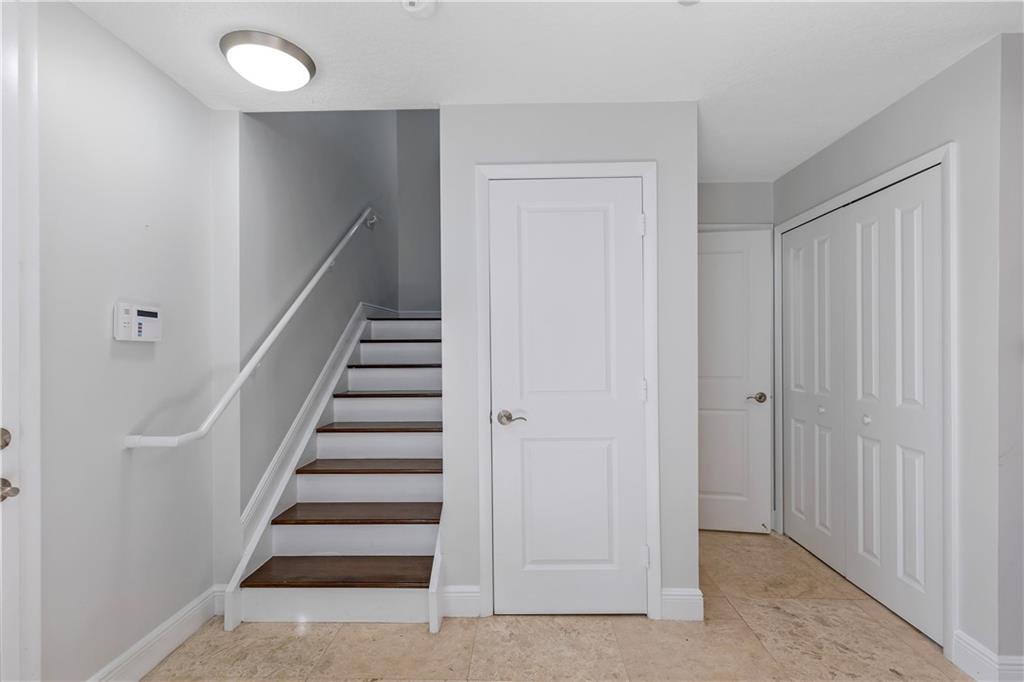 302 NE 8th Ave Unit: 0