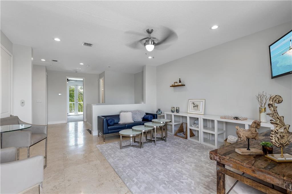 302 NE 8th Ave Unit: 0
