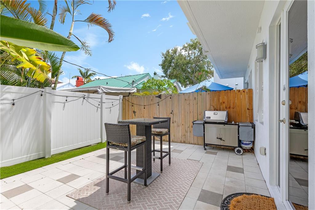 302 NE 8th Ave Unit: 0