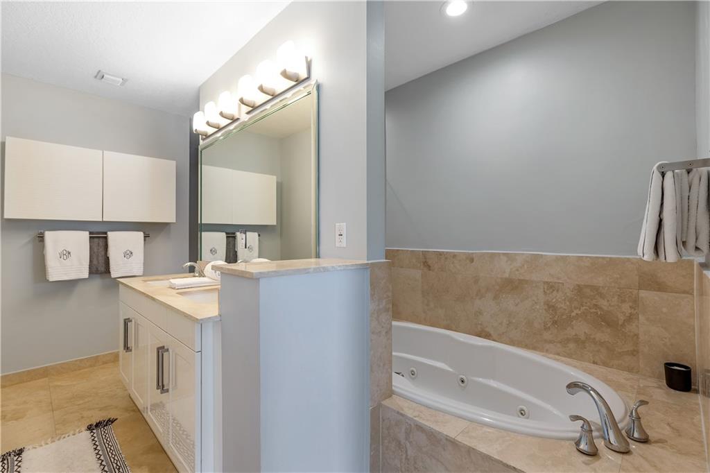 302 NE 8th Ave Unit: 0