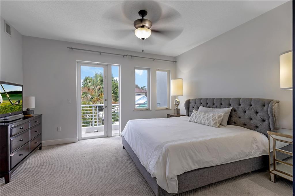 302 NE 8th Ave Unit: 0