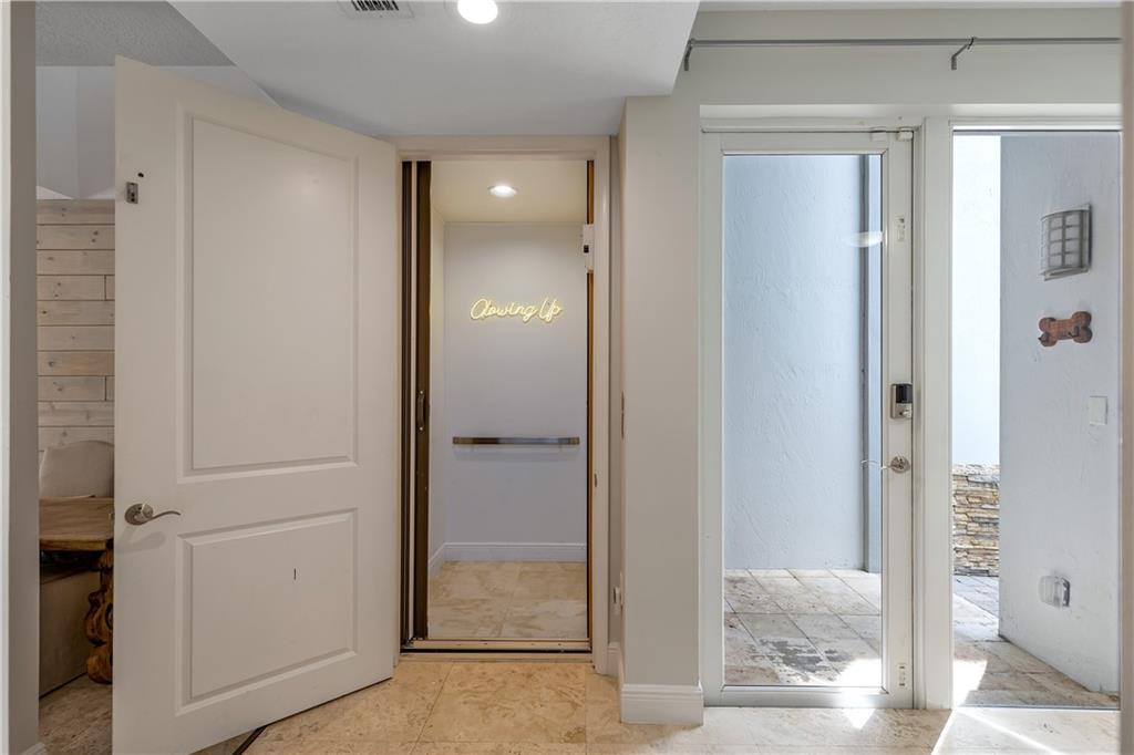 302 NE 8th Ave Unit: 0