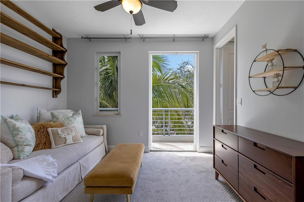302 NE 8th Ave Unit: 0