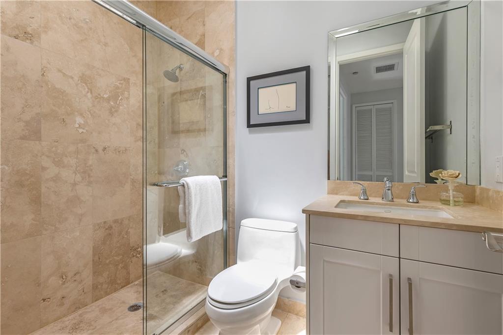 302 NE 8th Ave Unit: 0
