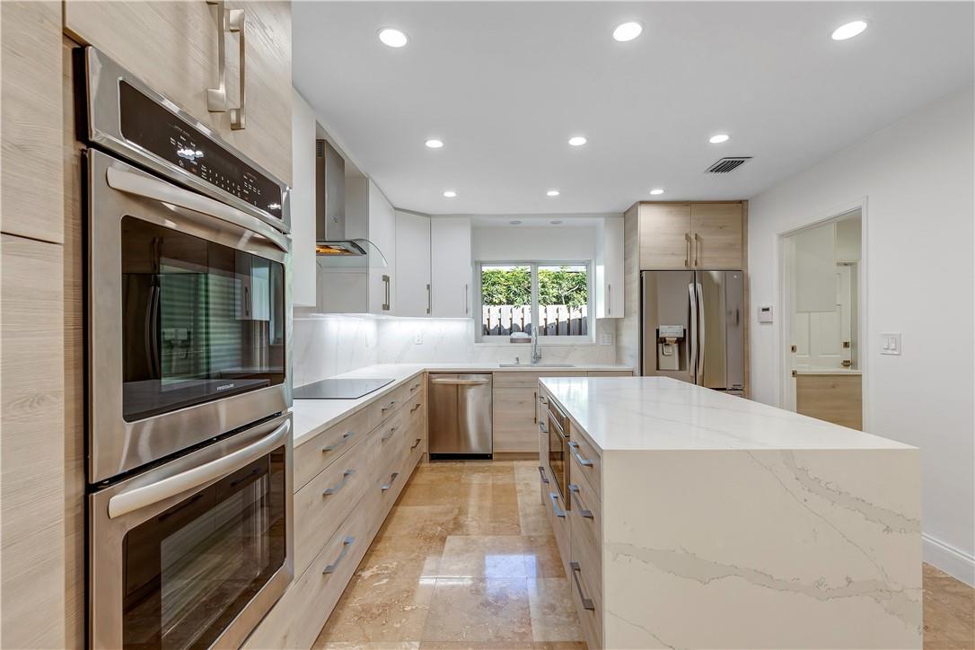 1951 SE 24 AVE