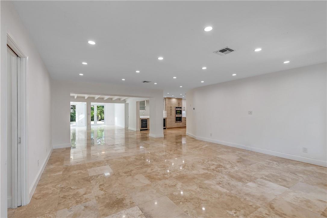 1951 SE 24 AVE