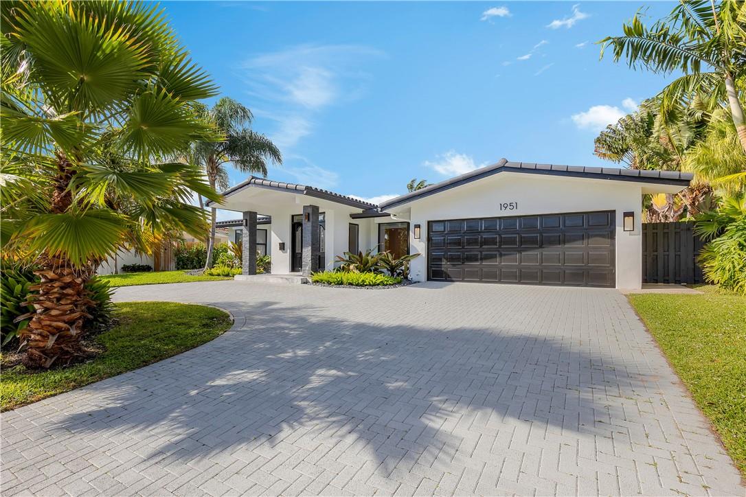 1951 SE 24 AVE