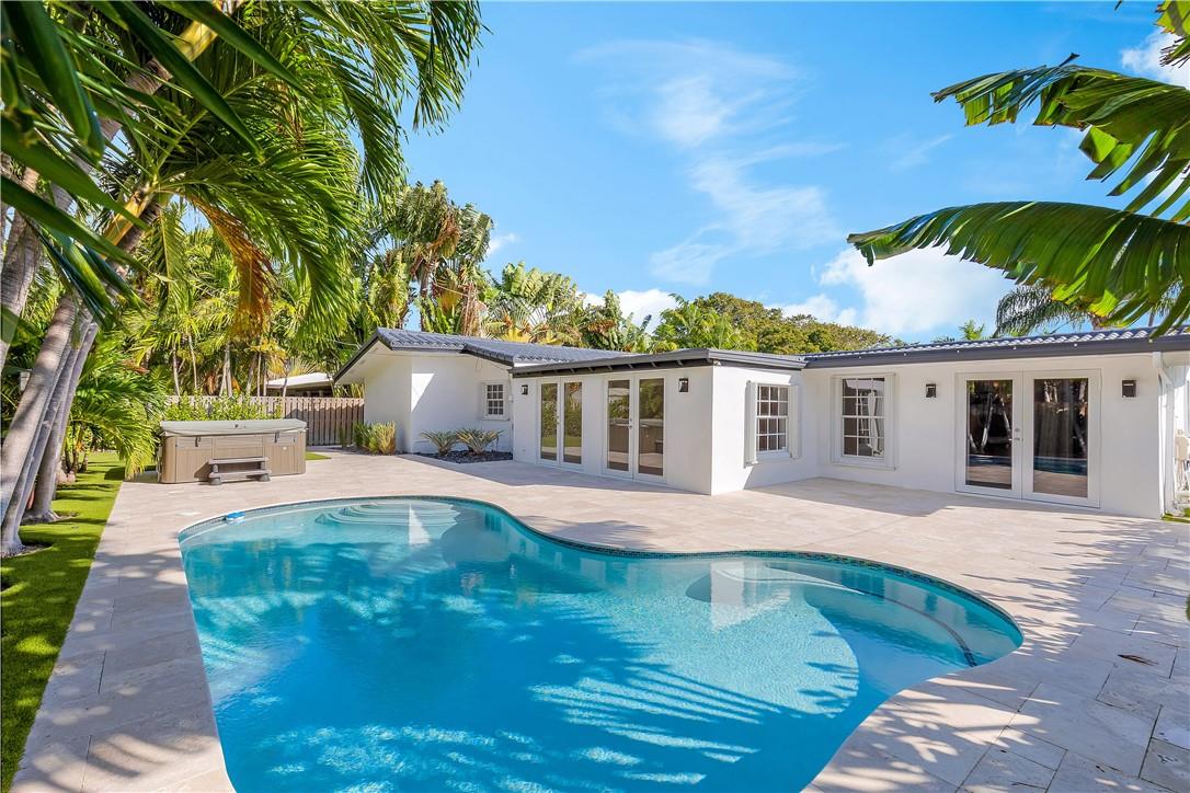 1951 SE 24 AVE