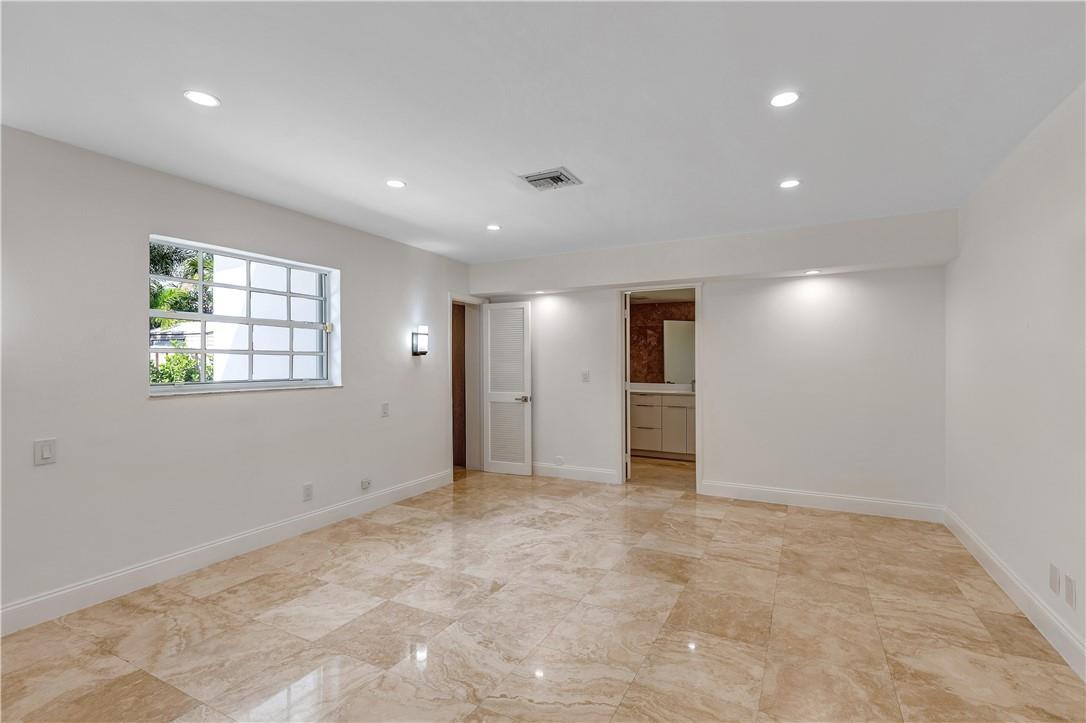 1951 SE 24 AVE