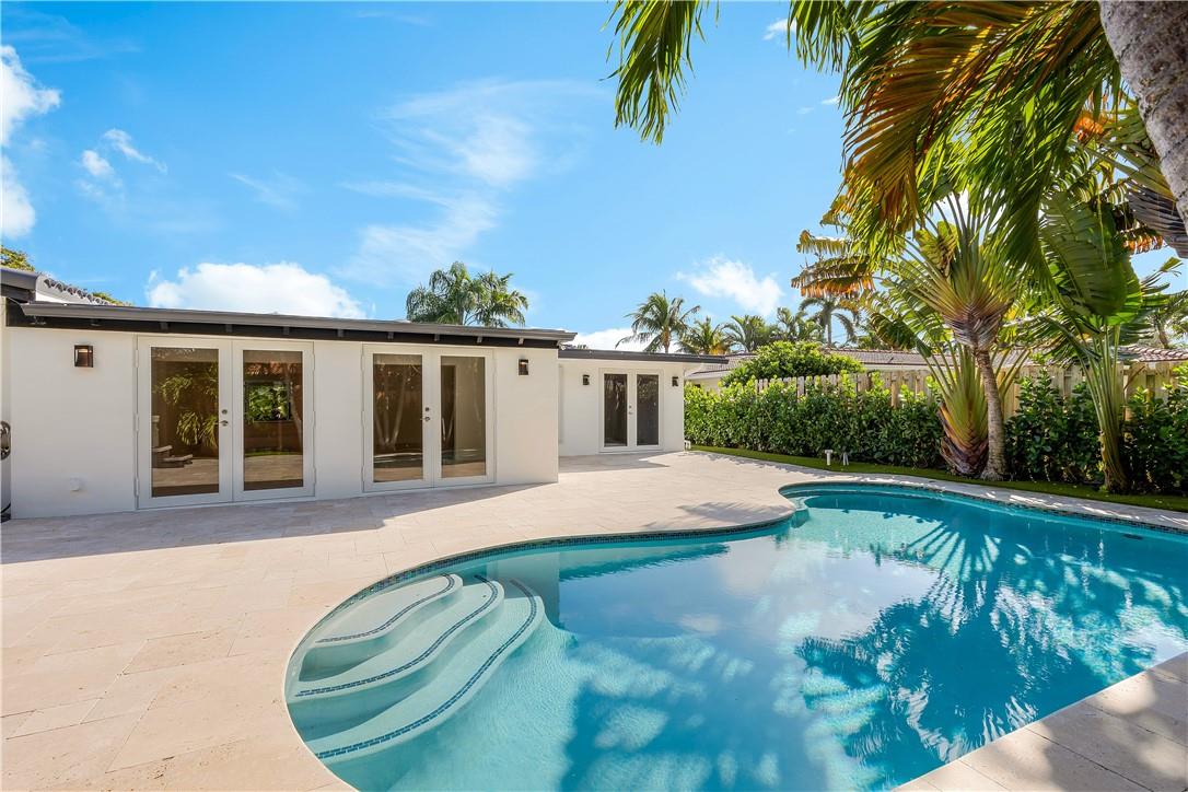 1951 SE 24 AVE