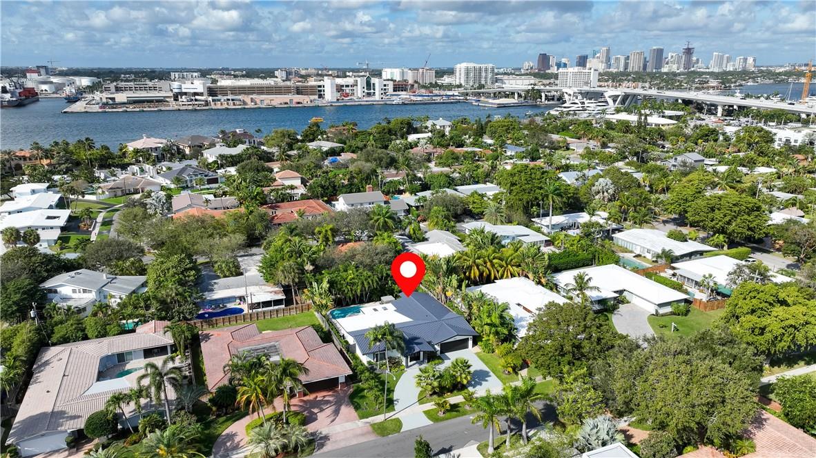 1951 SE 24 AVE