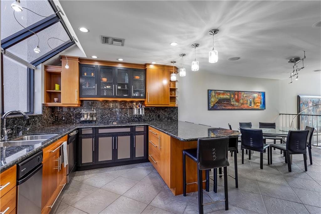 16 Portside Dr Unit: 16C