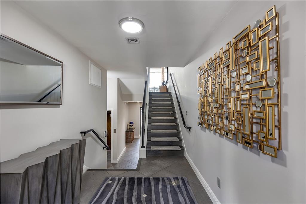 16 Portside Dr Unit: 16C