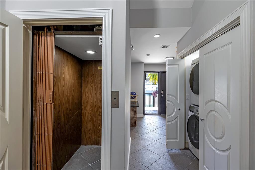 16 Portside Dr Unit: 16C