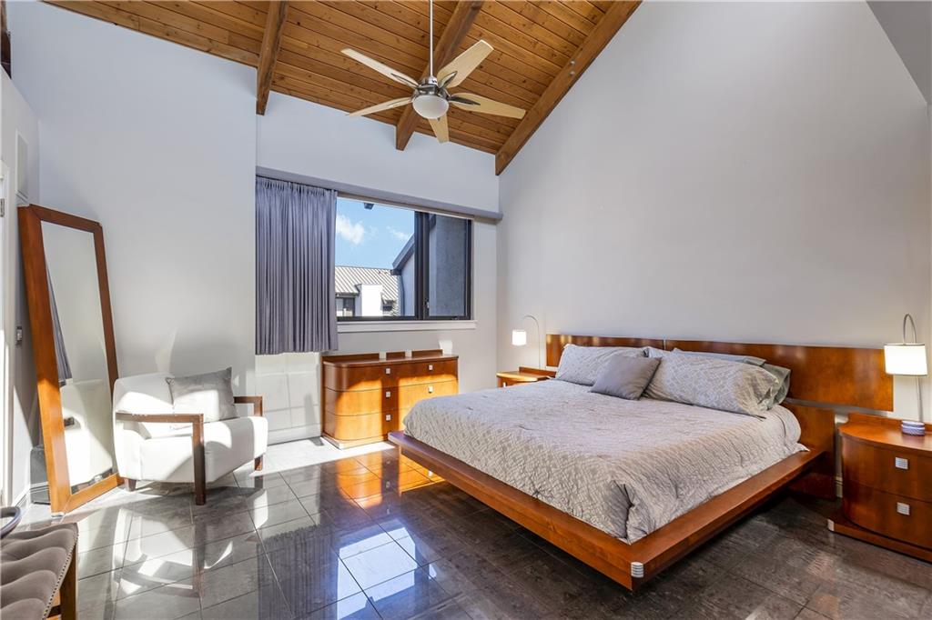 16 Portside Dr Unit: 16C