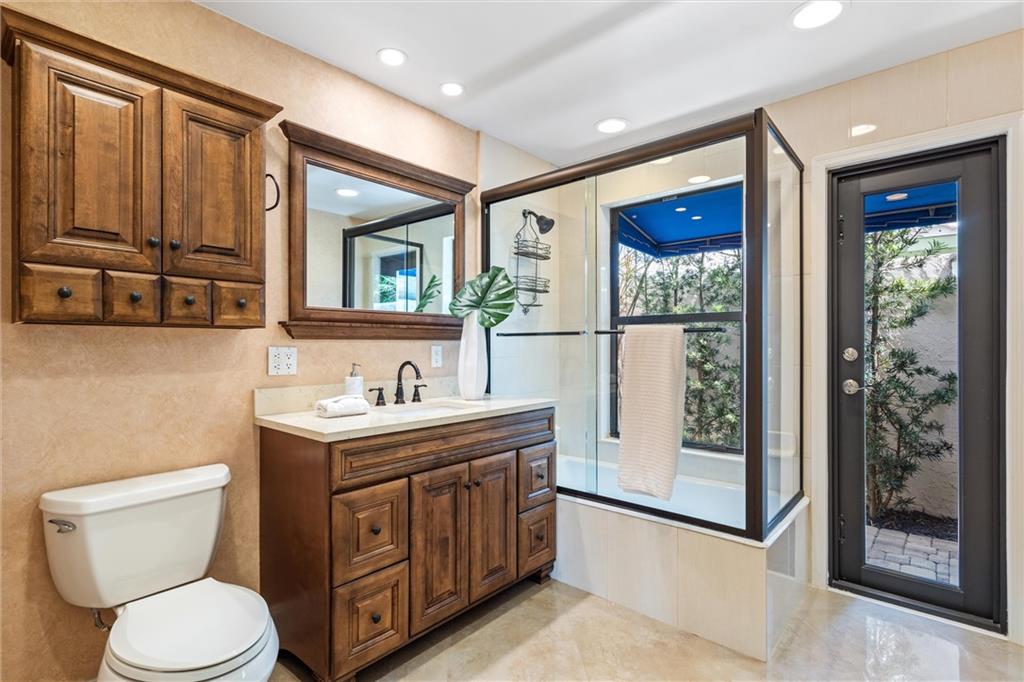 1319 Avocado Isle