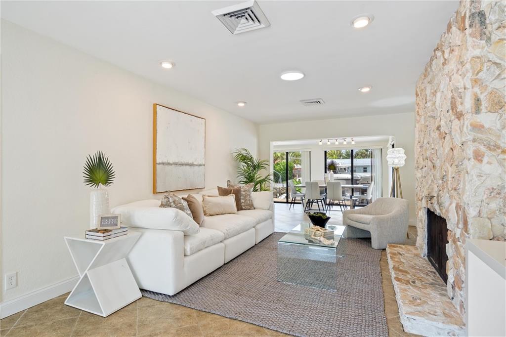 1319 Avocado Isle