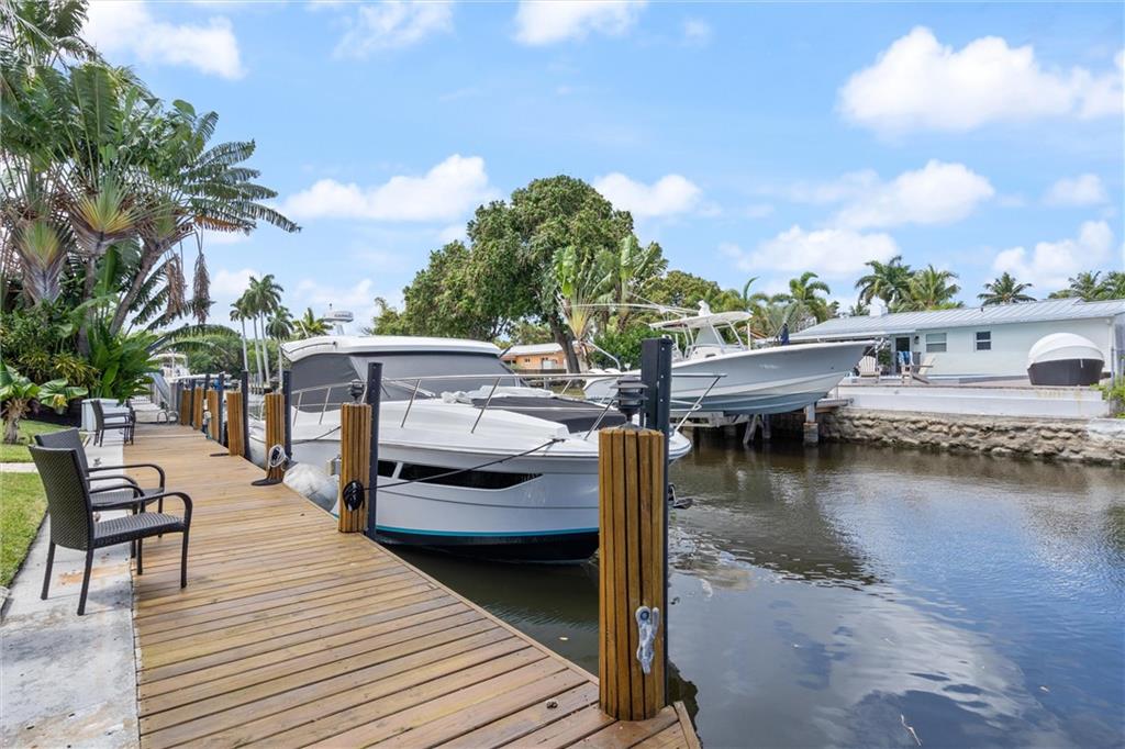 1319 Avocado Isle