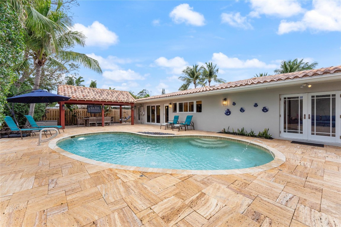 1823 Admirals Way