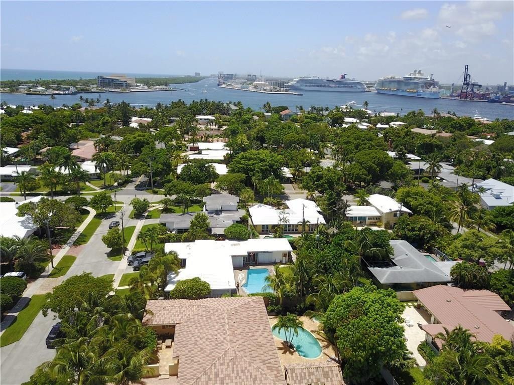 1823 Admirals Way