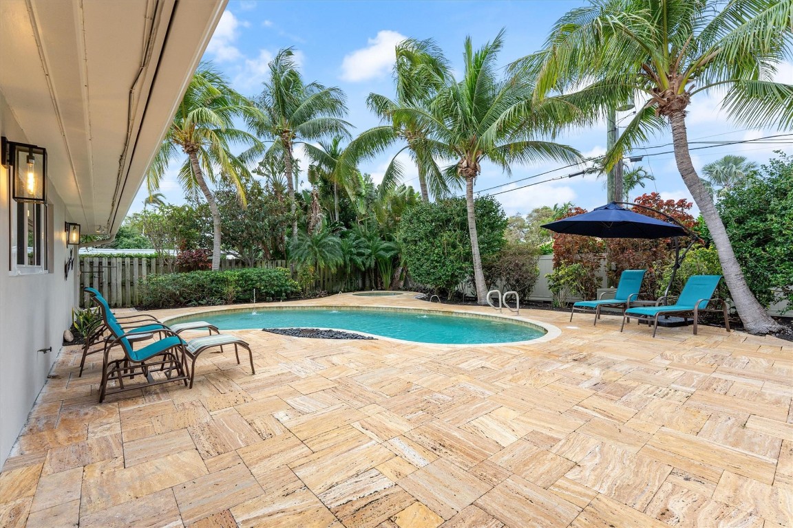 1823 Admirals Way
