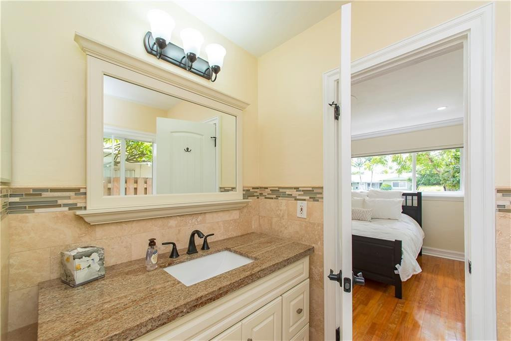 1823 Admirals Way