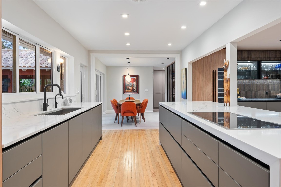 1823 Admirals Way