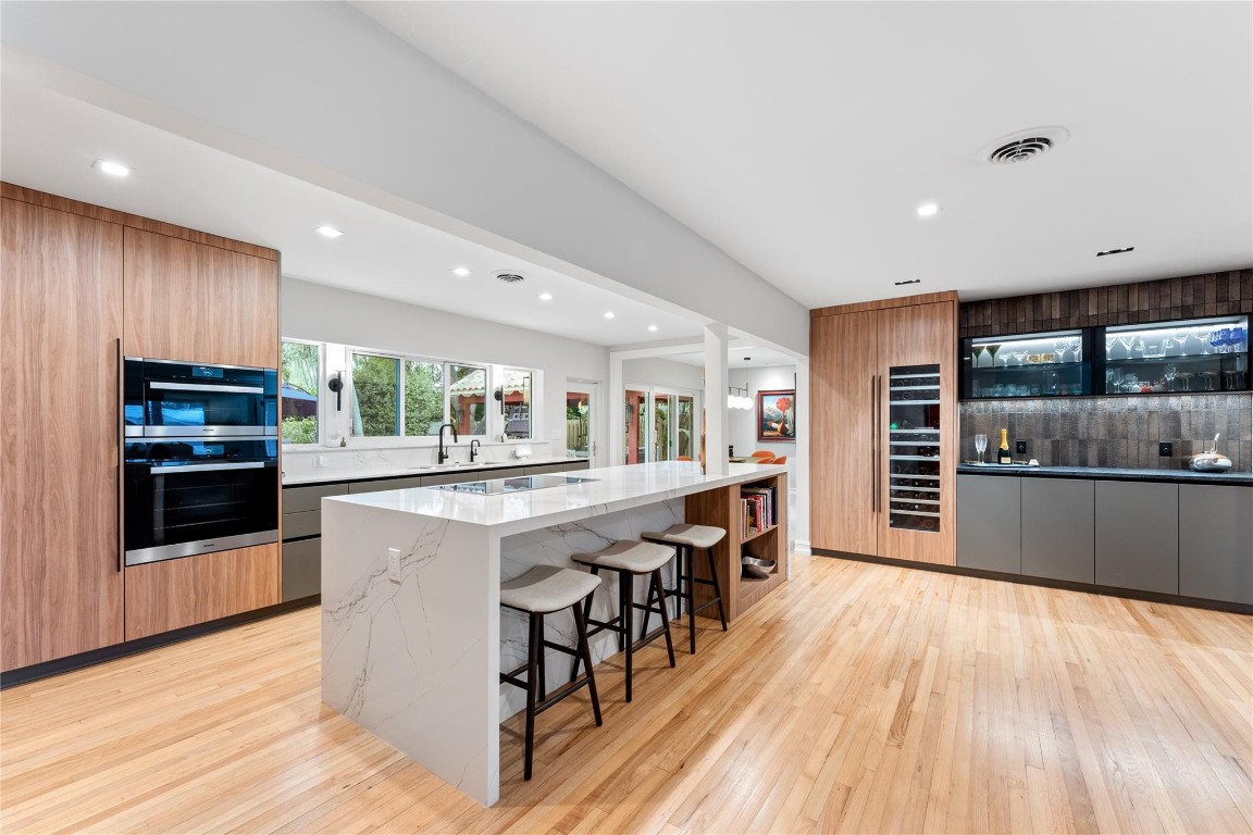 1823 Admirals Way