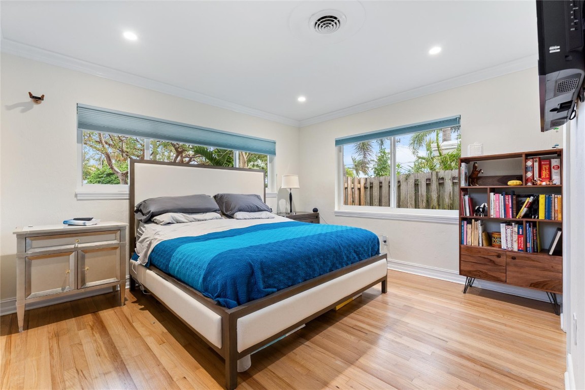 1823 Admirals Way