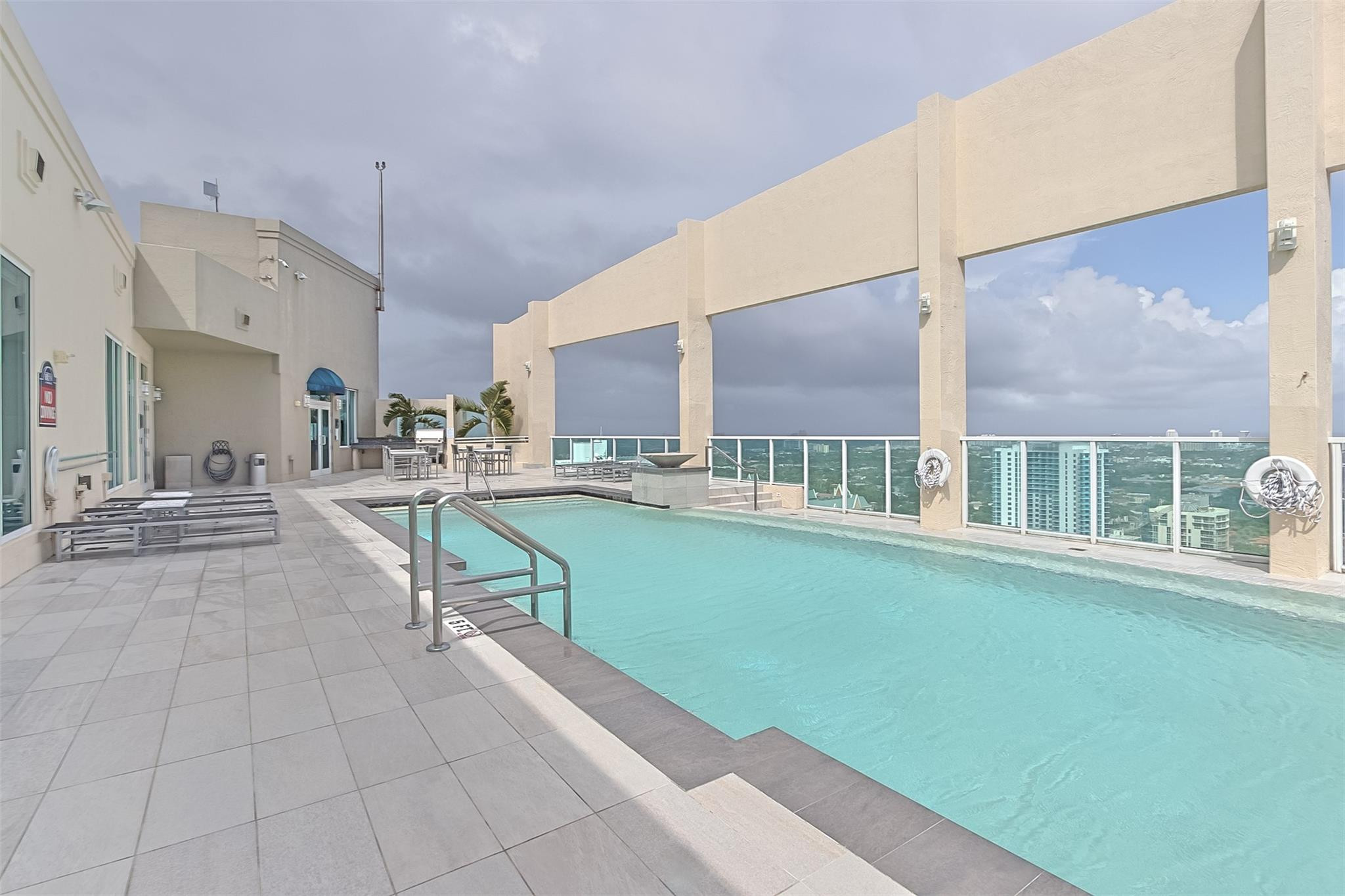 350 SE 2nd St 2450
