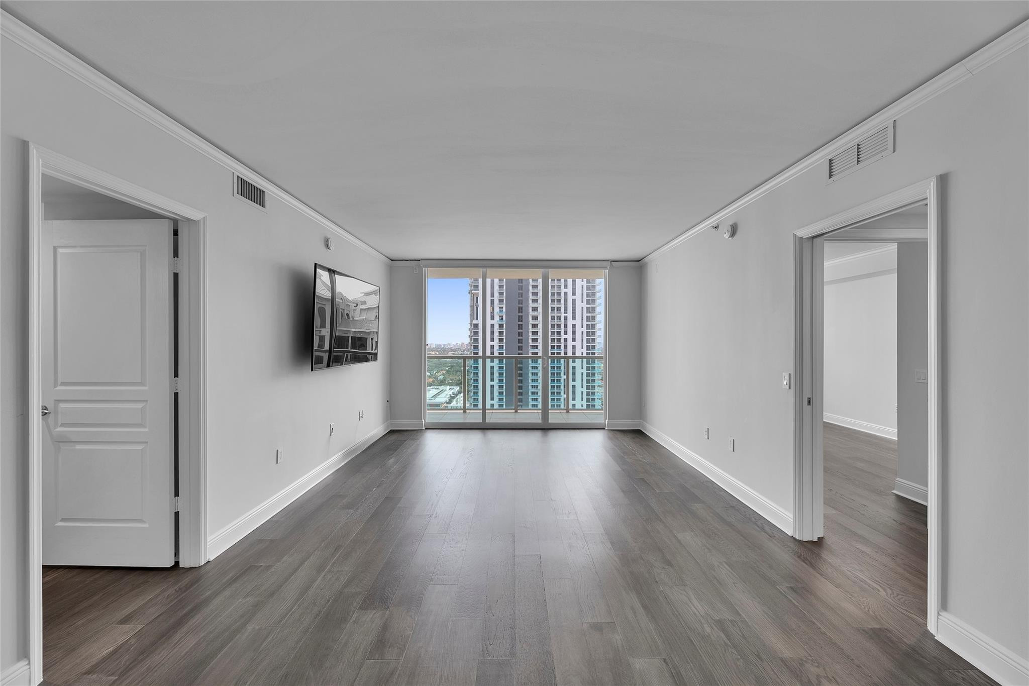 350 SE 2nd St 2450