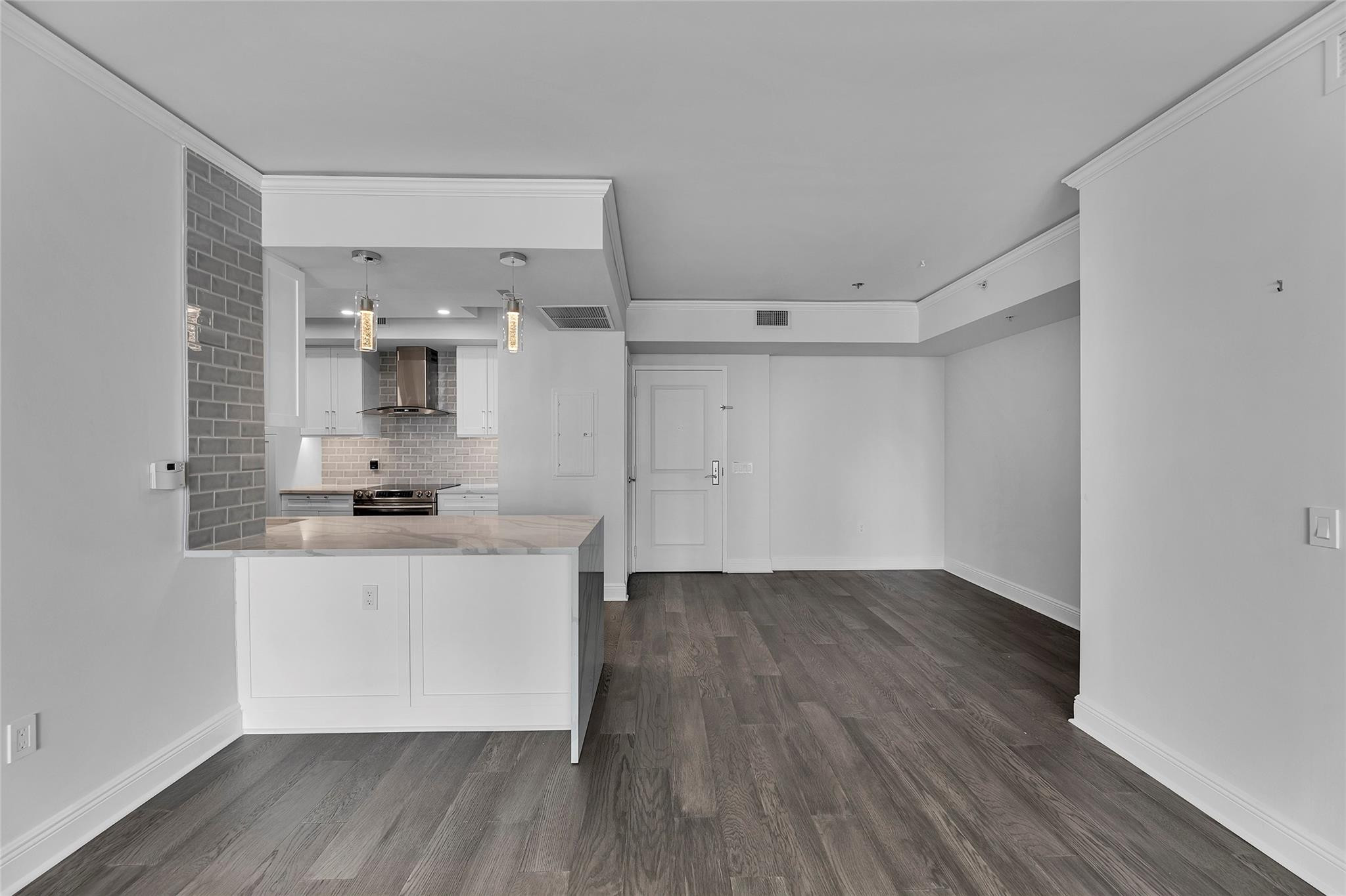 350 SE 2nd St 2450