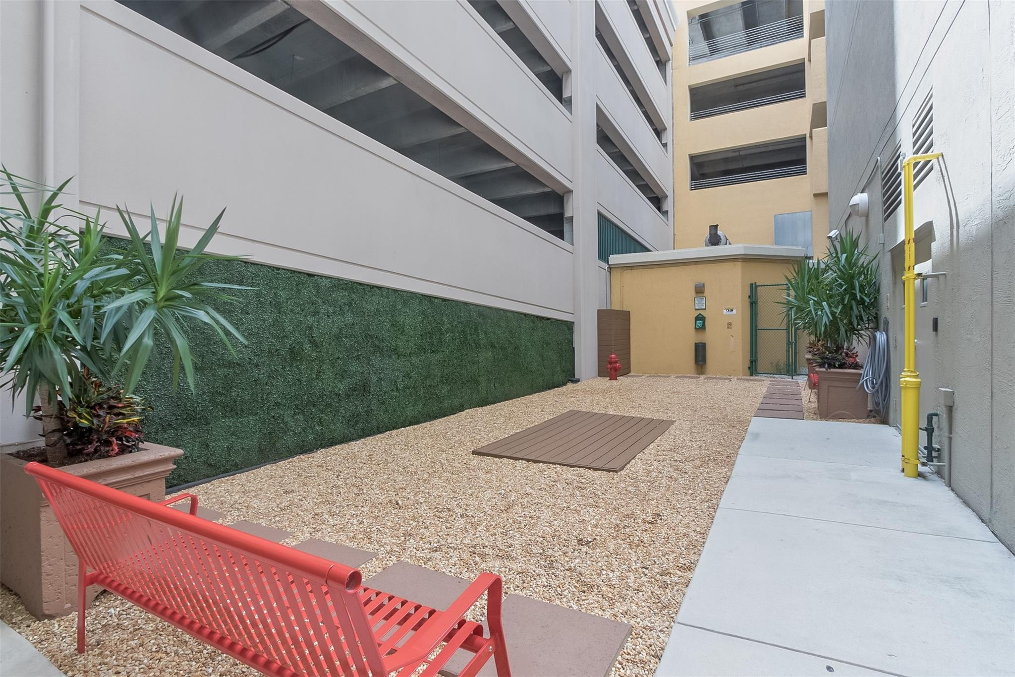 350 SE 2nd St 2450